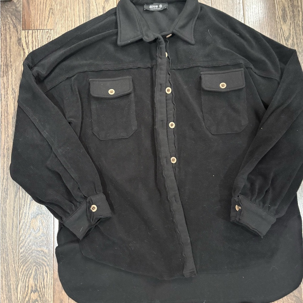 Women’s Black Button-Up Fleece Shacket